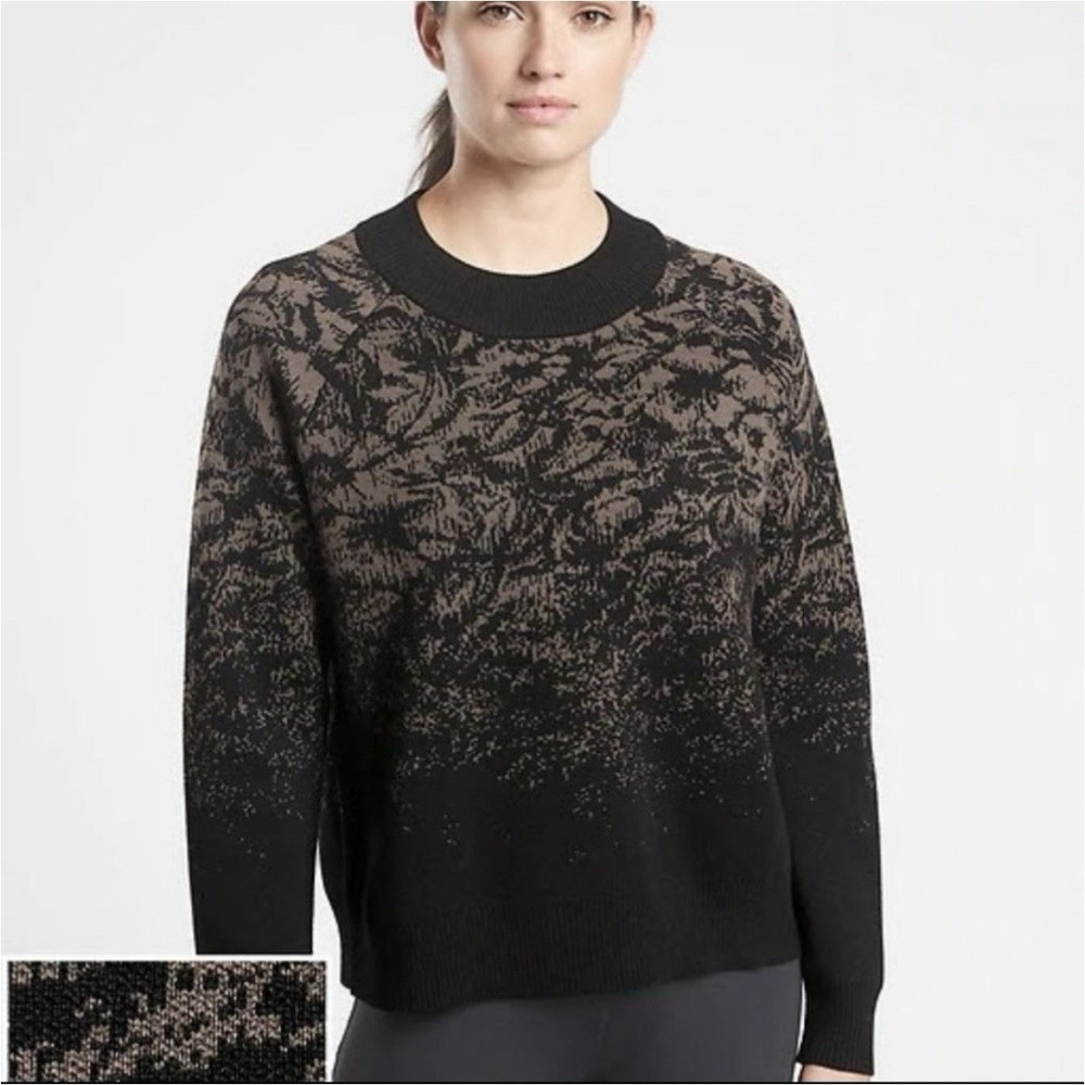 Athleta Jacquard Crew Sweater Abstract Animal Charcoal Grey Wool Blend‎ - Medium